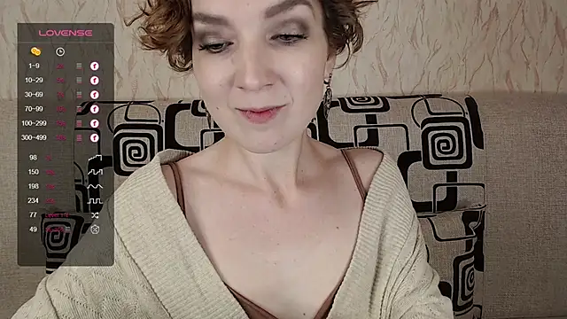 Snapshot of TinaWince chatting on 09.27.25 TinaWince online show from 09.27.25