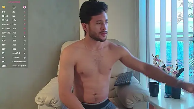 Valentinoford online show from 02.26.25