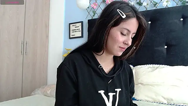 Snapshot of evatits_1 chatting on 02.10.26 evatits 1 online show from 02.10.26