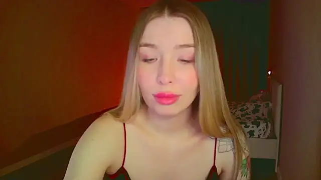 mia raspberrie online show from 03.06.25