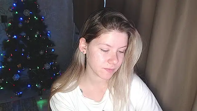 Snapshot of MelissaXKinky chatting on 12.11.24 MelissaXKinky online show from 12.11.24