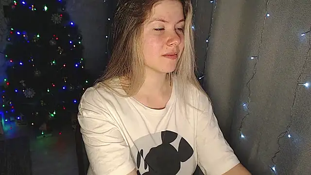 Snapshot of MelissaXKinky chatting on 12.30.24 MelissaXKinky online show from 12.30.24