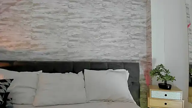 Anneth  M online show from 09.30.25