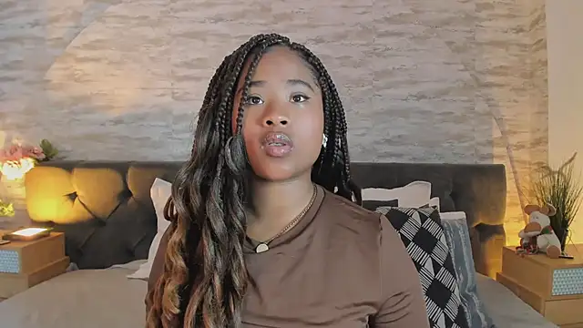 Snapshot of Anneth__M chatting on 07.23.26 Anneth M online show from 07.23.26