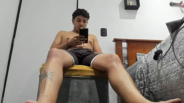 moubli  online show from 09.25.25