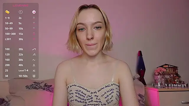 Snapshot of cheryl_mason chatting on 12.02.24 cheryl mason online show from 12.02.24