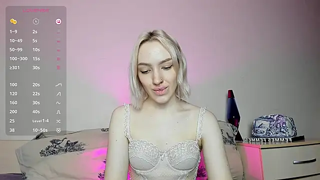 Snapshot of cheryl_mason chatting on 01.27.25 cheryl mason online show from 01.27.25