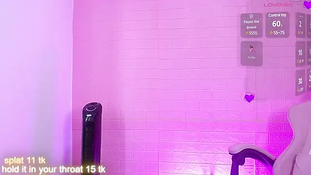 Snapshot of _hooly chatting on 02.20.25 hooly online show from 02.20.25