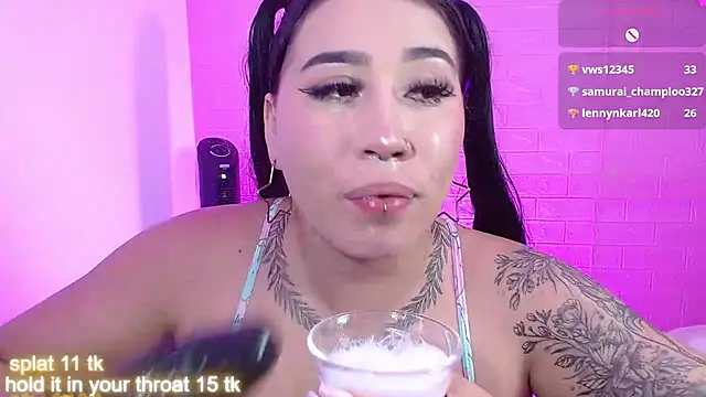 Snapshot of _hooly chatting on 03.07.25 hooly online show from 03.07.25