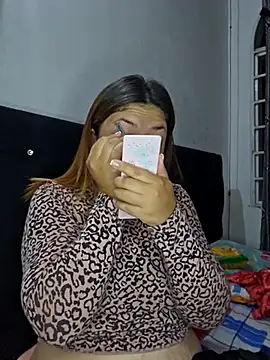 Snapshot of Sofia_Queen17 chatting on 03.22.25 Sofia Queen17 online show from 03.22.25