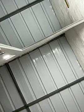 Snapshot of Sofia_Queen17 chatting on 12.14.25 Sofia Queen17 online show from 12.14.25