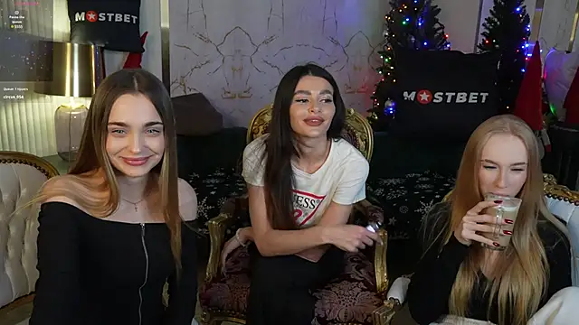 Lana Pulse online show from 12.26.24