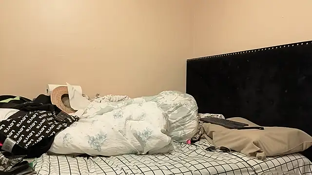 hailzeffn online show from 10.26.25