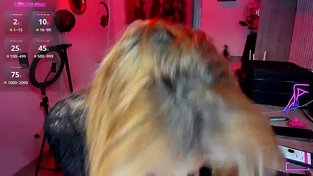  cristal ayala online show from 04.14.26