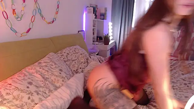 Snapshot of kissedy chatting on 02.04.25 kissedy online show from 02.04.25