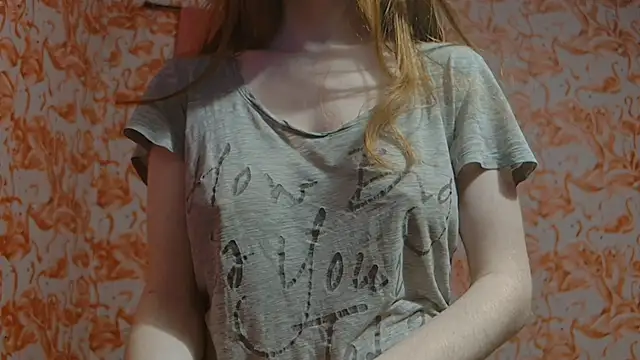 strawberrysmoothie online show from 02.13.25