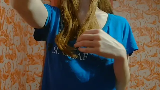 strawberrysmoothie online show from 03.15.25