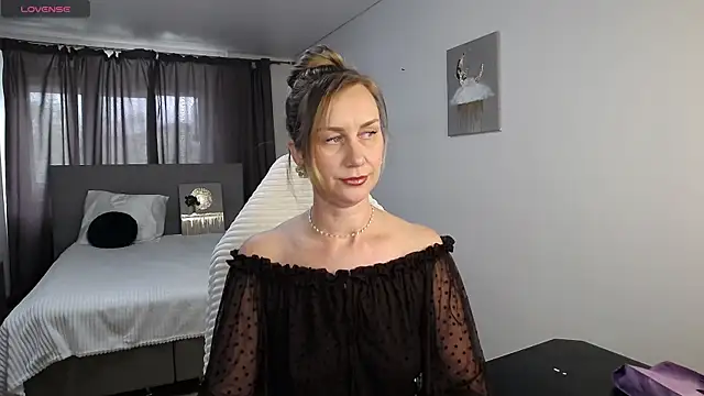 Vanessa Nowak online show from 05.10.26