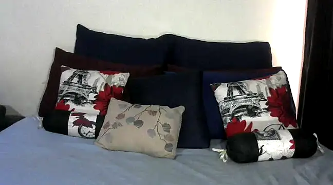 Snapshot of chocolatemix44 chatting on 03.01.25 chocolatemix44 online show from 03.01.25