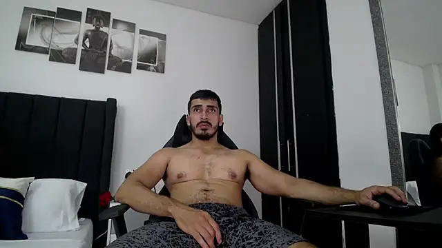 Snapshot of muscle_ares chatting on 01.23.25 muscle ares online show from 01.23.25