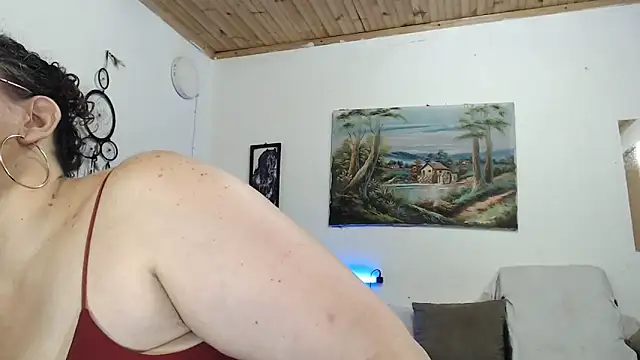 Snapshot of Aleja_Gonzales chatting on 02.09.26 Aleja Gonzales online show from 02.09.26