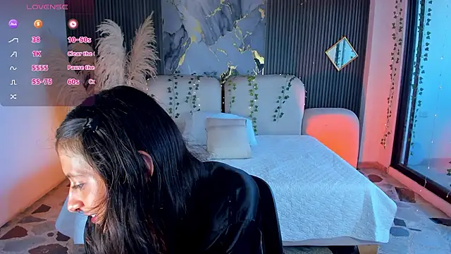 Agathaargent  online show from 01.18.26