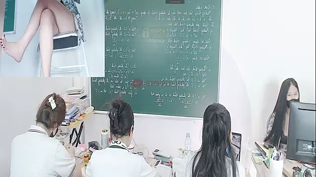 Snapshot of _Math_ chatting on 09.12.25 Math online show from 09.12.25