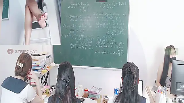 Snapshot of _Math_ chatting on 09.13.25 Math online show from 09.13.25