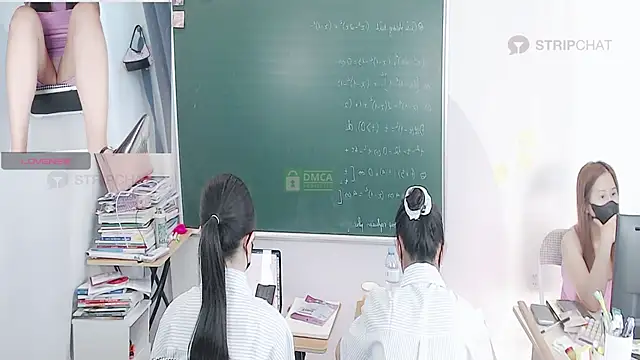 Snapshot of _Math_ chatting on 10.16.25 Math online show from 10.16.25