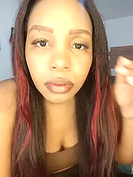 Snapshot of kitty__blackgl chatting on 12.13.24 kitty blackgl online show from 12.13.24