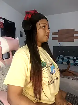 Snapshot of kitty__blackgl chatting on 12.24.24 kitty blackgl online show from 12.24.24