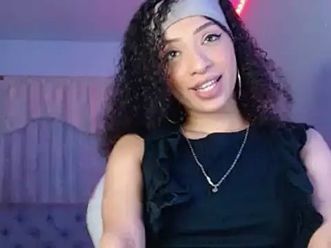 Snapshot of kendallrush2 chatting on 01.01.25 kendallrush2 online show from 01.01.25