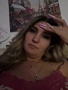 EvelynFrances online show from 02.26.25