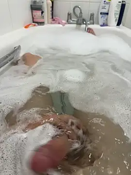 Shybutcurious101 online show from 04.04.26