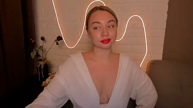 Snapshot of DanielaWisse chatting on 12.09.24 DanielaWisse online show from 12.09.24