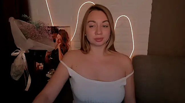 Snapshot of DanielaWisse chatting on 01.09.25 DanielaWisse online show from 01.09.25