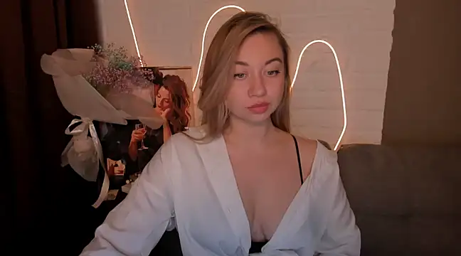 Snapshot of DanielaWisse chatting on 01.11.25 DanielaWisse online show from 01.11.25