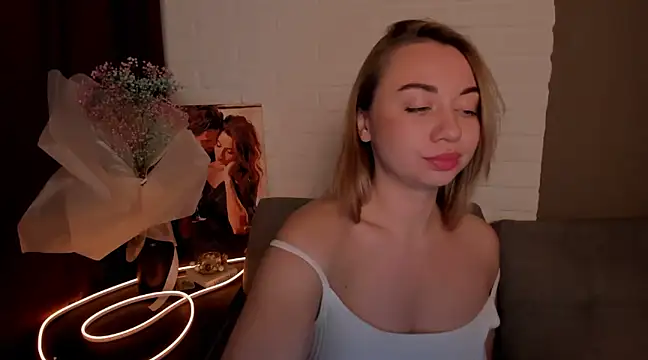 Snapshot of DanielaWisse chatting on 01.17.25 DanielaWisse online show from 01.17.25