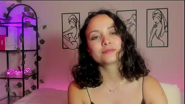 Megan Rodrigo online show from 03.03.25