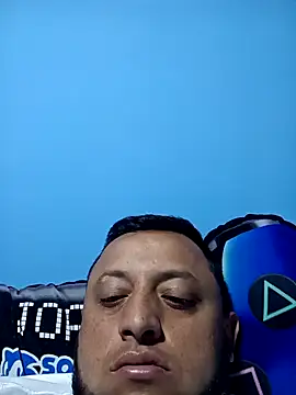 Snapshot of BatiBattman69 chatting on 02.14.25 BatiBattman69 online show from 02.14.25