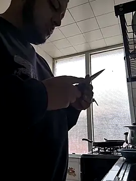 Snapshot of BatiBattman69 chatting on 02.15.25 BatiBattman69 online show from 02.15.25