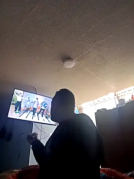 Snapshot of BatiBattman69 chatting on 02.19.25 BatiBattman69 online show from 02.19.25