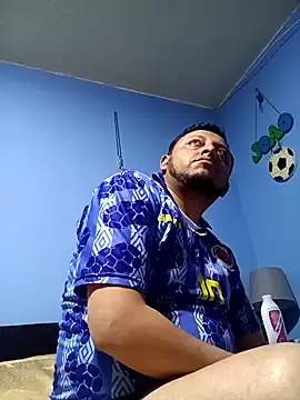 Snapshot of BatiBattman69 chatting on 03.21.25 BatiBattman69 online show from 03.21.25