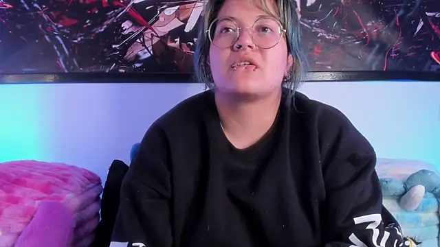 Snapshot of lucky-leah chatting on 07.07.26 lucky-leah online show from 07.07.26