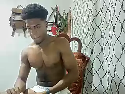 Snapshot of andrews2399 chatting on 01.24.25 andrews2399 online show from 01.24.25