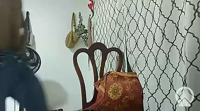 Snapshot of andrews2399 chatting on 03.10.25 andrews2399 online show from 03.10.25