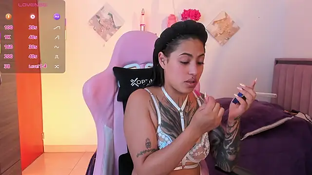 Snapshot of Kayla_foxxy chatting on 06.15.26 Kayla foxxy online show from 06.15.26