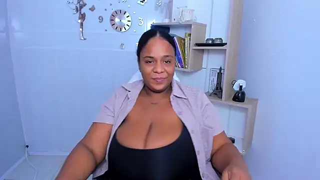Snapshot of bbw_charlote chatting on 06.24.26 bbw charlote online show from 06.24.26