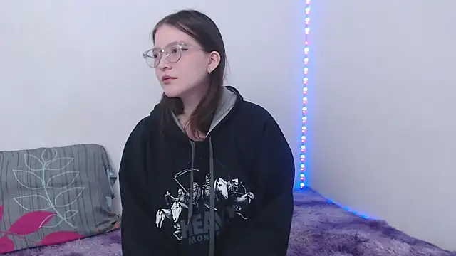 Snapshot of xbarbie_angelx chatting on 11.15.25 xbarbie angelx online show from 11.15.25