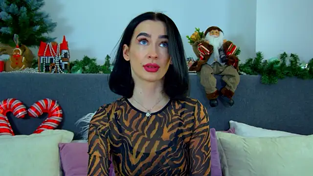 Snapshot of MarieKarma chatting on 01.13.25 MarieKarma online show from 01.13.25